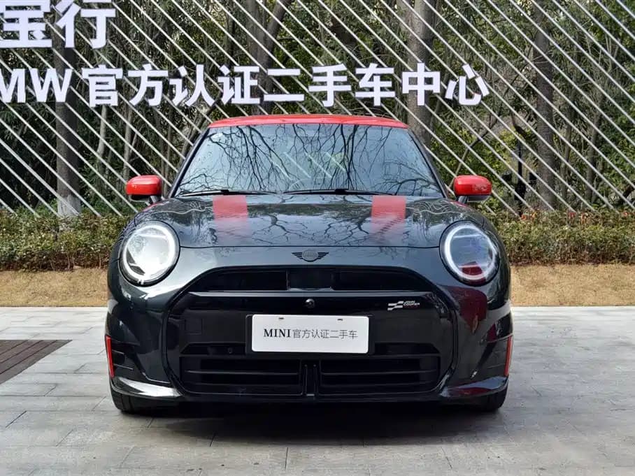 MINI JCW EV 2