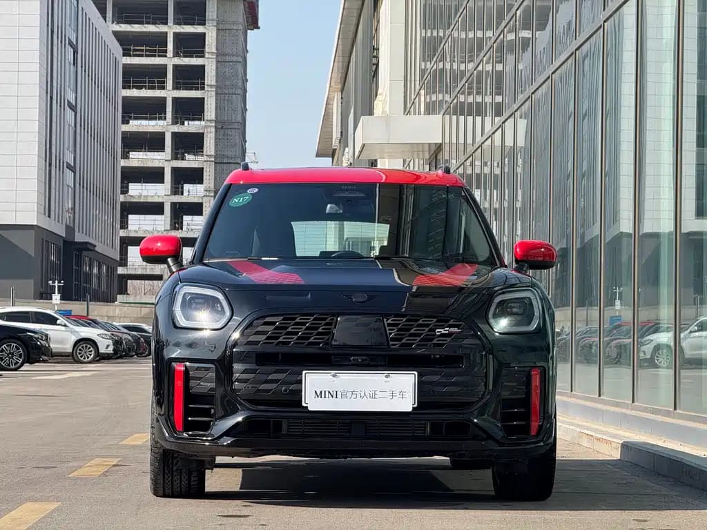 MINI Mini JCW Countryman 2