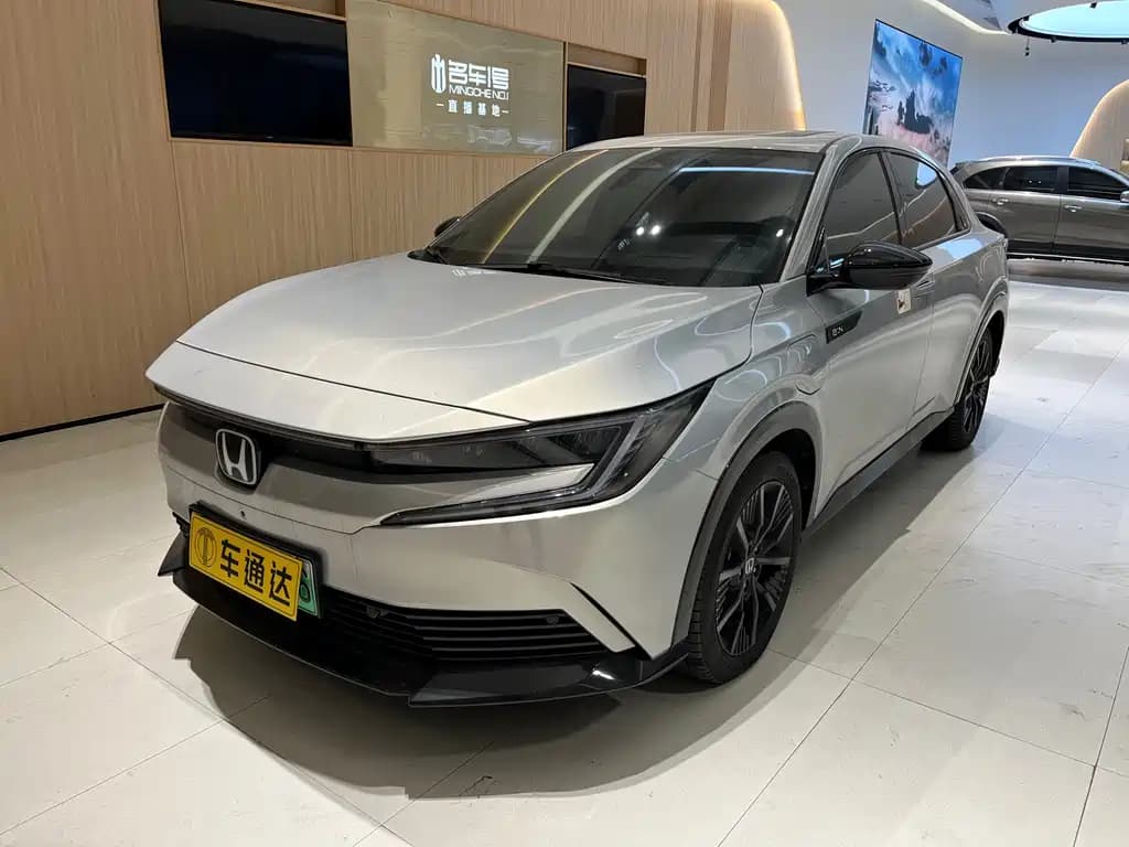 Honda e:NP2 2