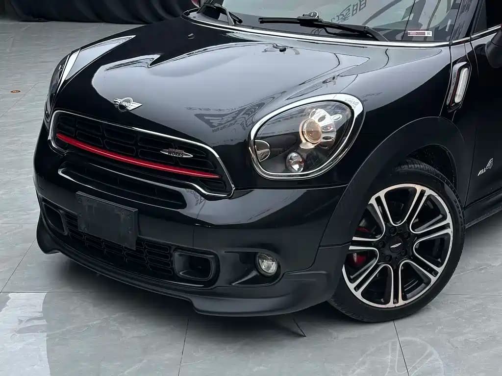 MINI Mini JCW Countryman 2