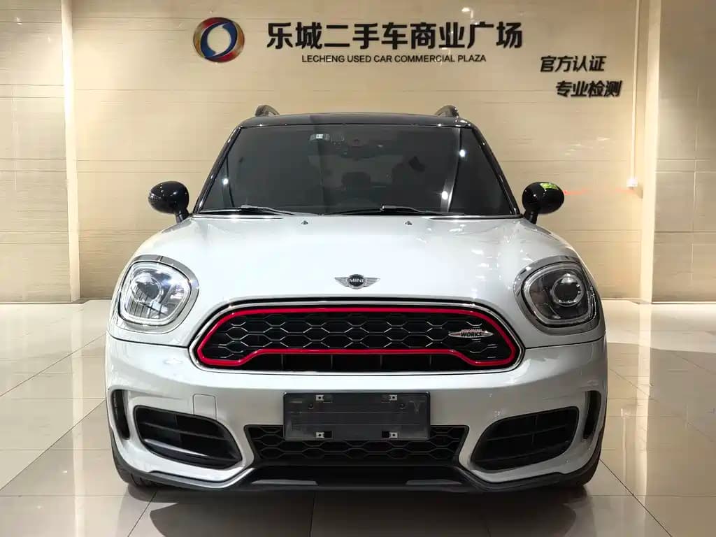 MINI Mini JCW Countryman 2