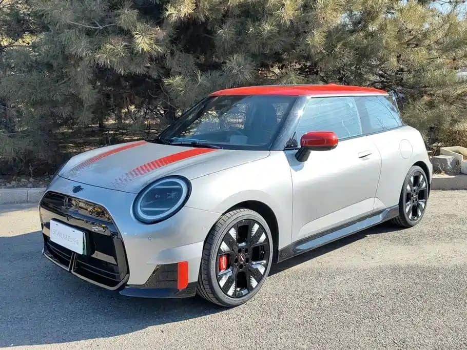 MINI JCW EV