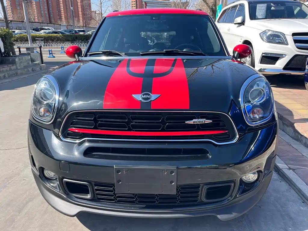 MINI Mini JCW Countryman 2