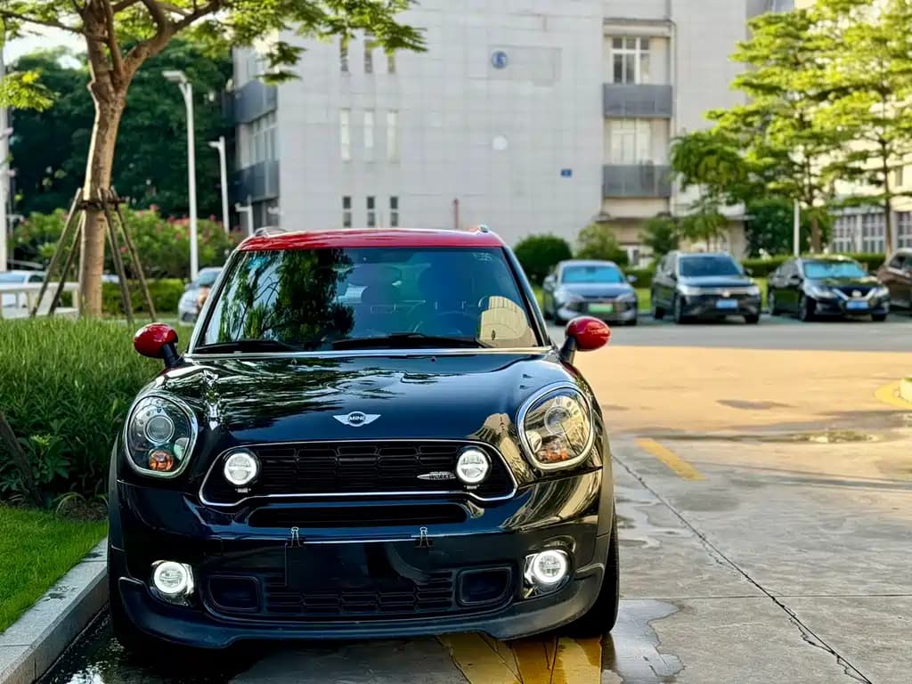 MINI Mini JCW Countryman 2