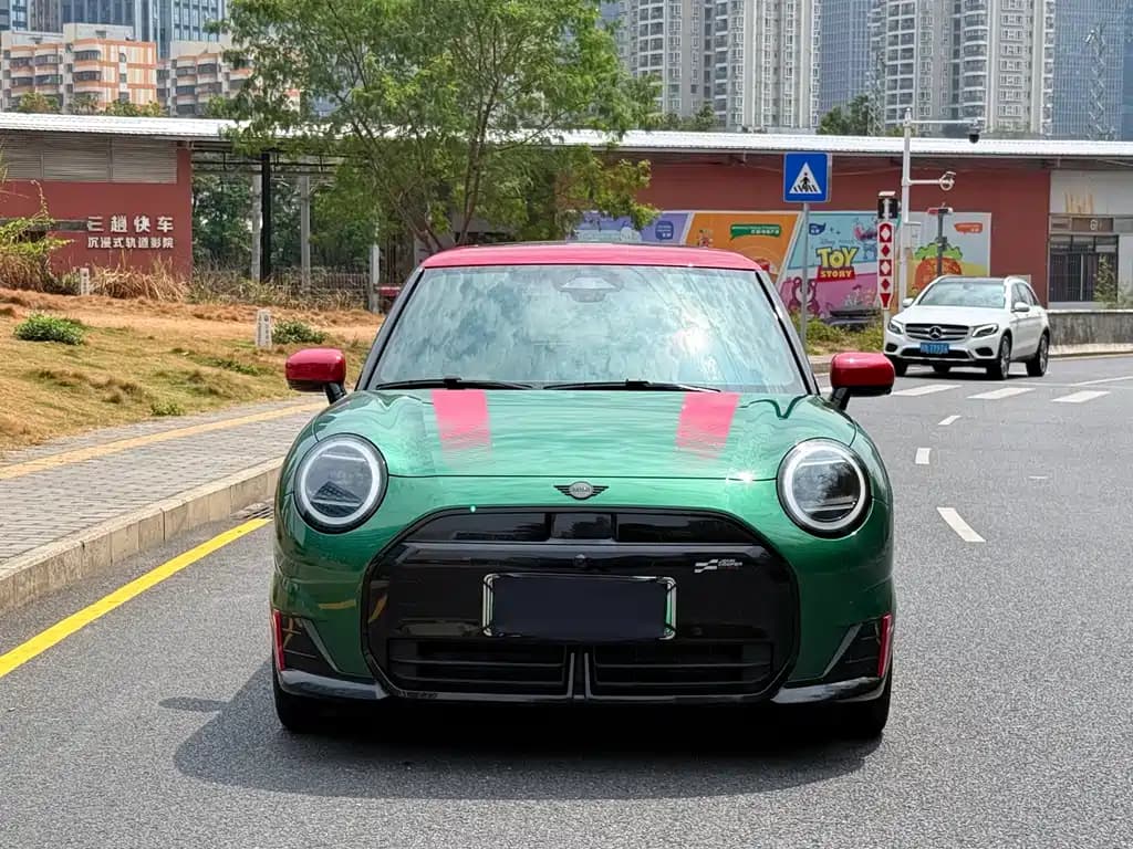 MINI JCW EV 2