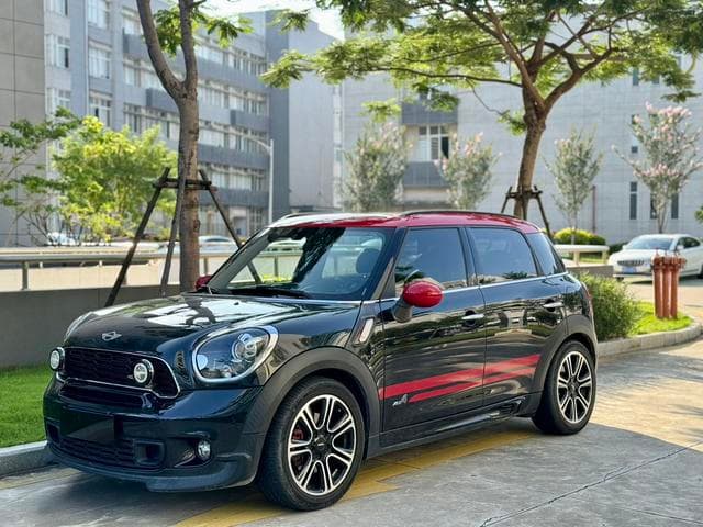 MINI JCW COUNTRYMAN