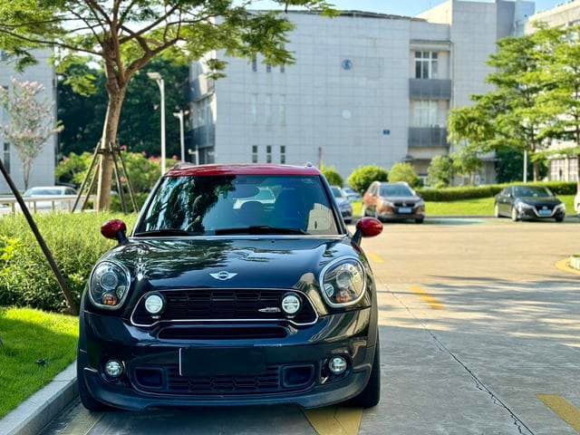 MINI JCW COUNTRYMAN 2