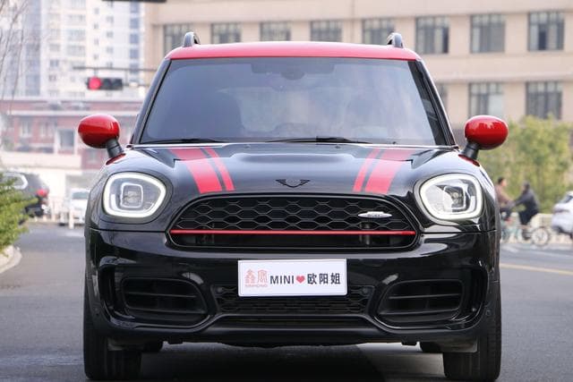 MINI JCW COUNTRYMAN 2