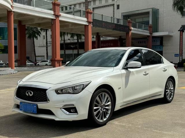 Infiniti Q50L